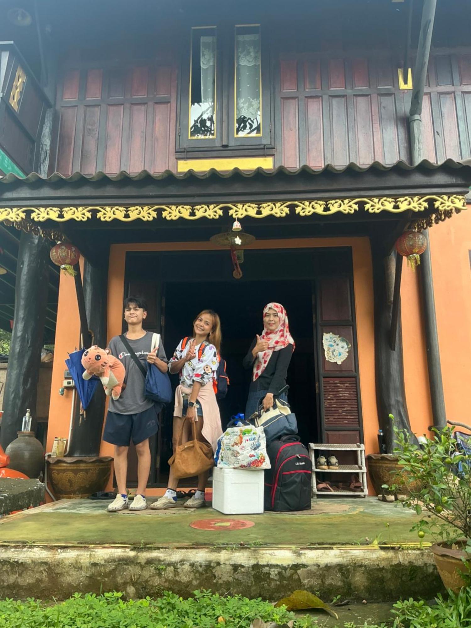 โฮมสเตย์บ้านนายสิงโตเขาคูหา Ban Khu Ha Nai Zewnętrze zdjęcie